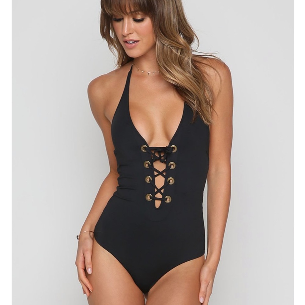 AMUSE SOCIETY ❤️‍🔥 BLACK LACE UP ONE PIECE NWT SIZE XS